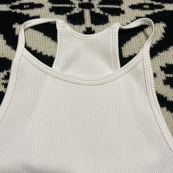 NWT- GAP- XL/XXL - Picture 3 of 5